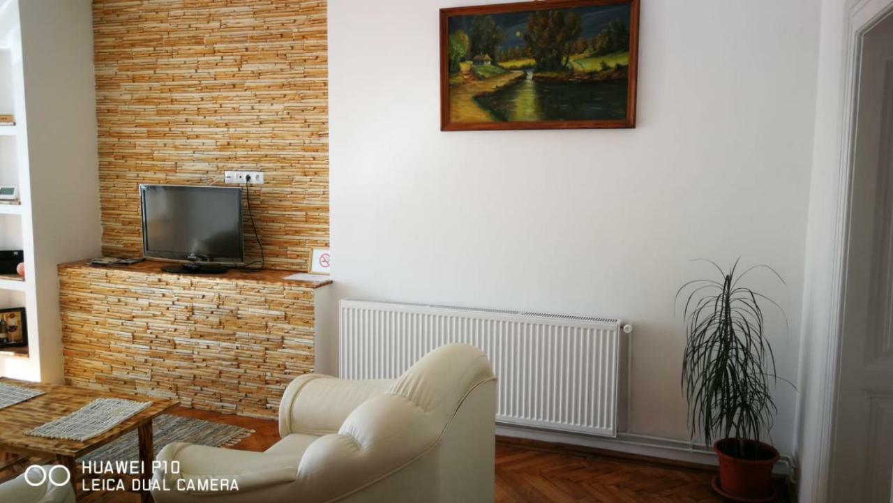 Apartament Hunter Lägenhet Cluj-Napoca Exteriör bild