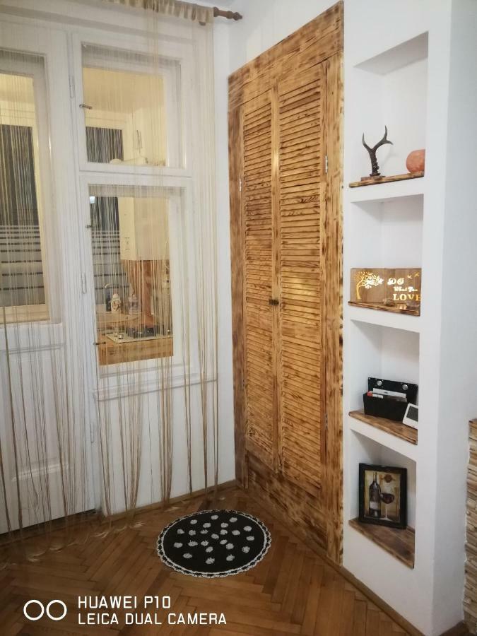 Apartament Hunter Lägenhet Cluj-Napoca Exteriör bild