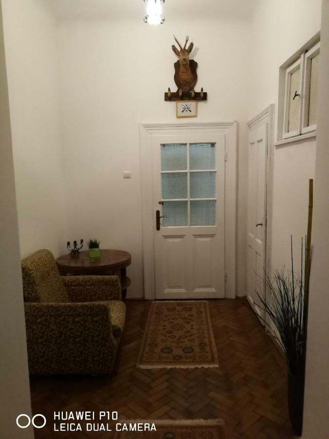 Apartament Hunter Lägenhet Cluj-Napoca Exteriör bild