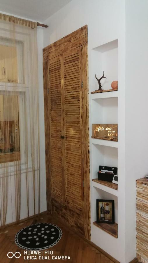 Apartament Hunter Lägenhet Cluj-Napoca Exteriör bild