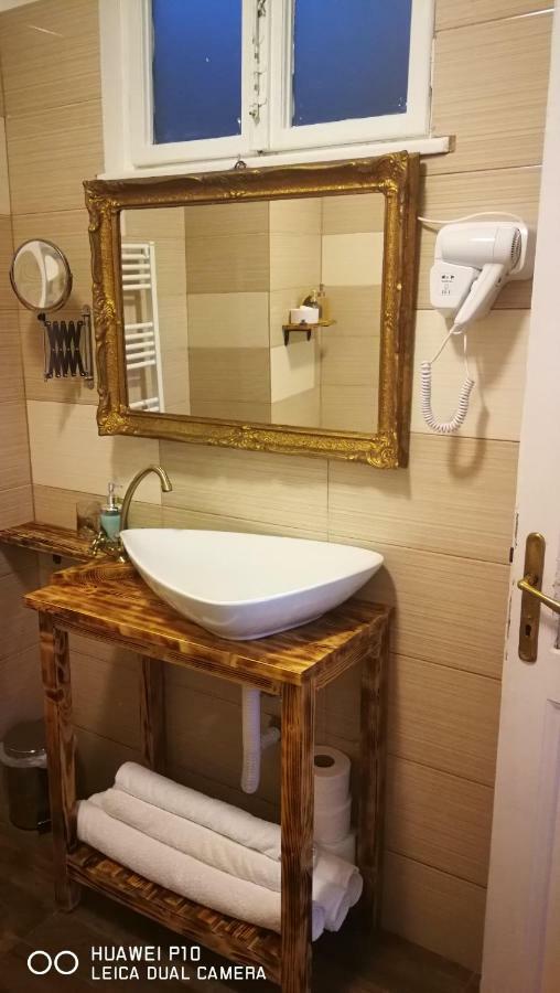Apartament Hunter Lägenhet Cluj-Napoca Exteriör bild