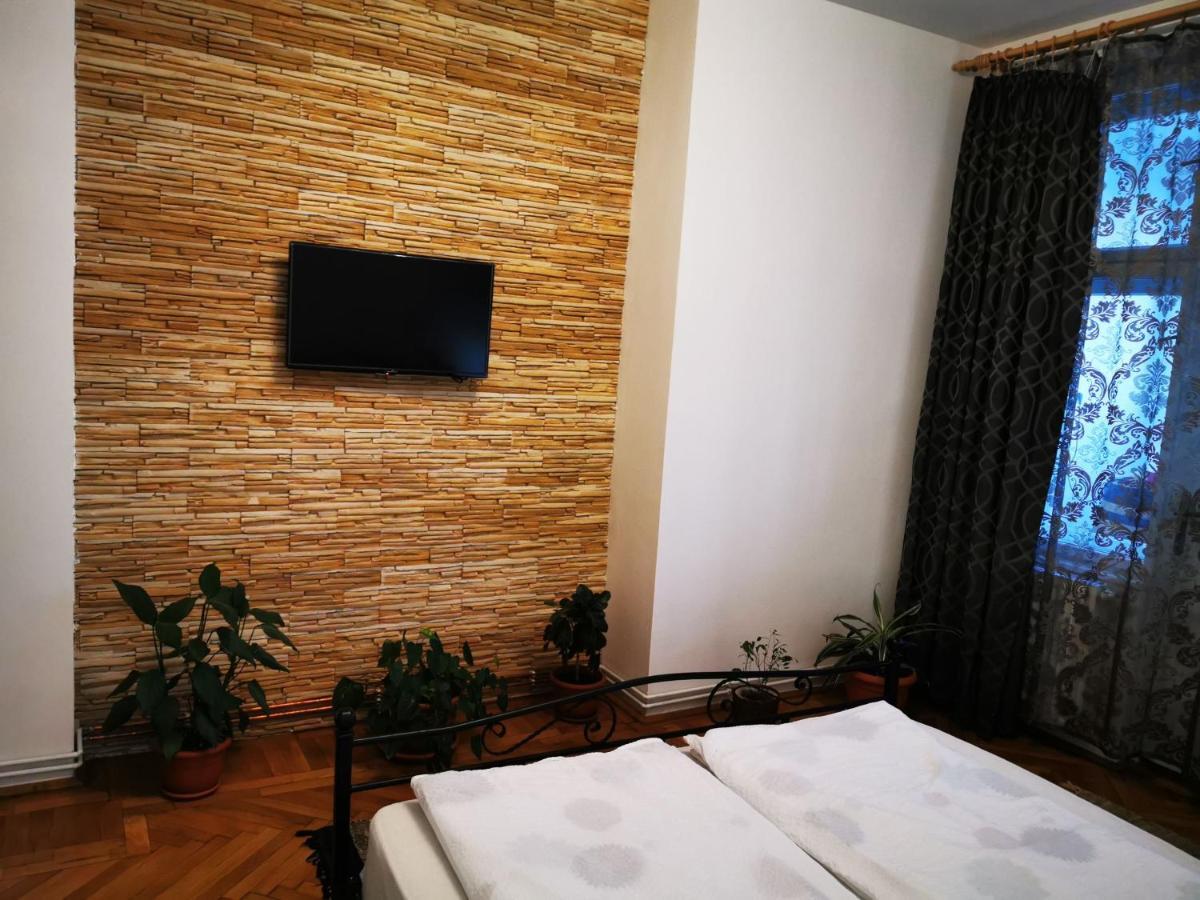 Apartament Hunter Lägenhet Cluj-Napoca Exteriör bild