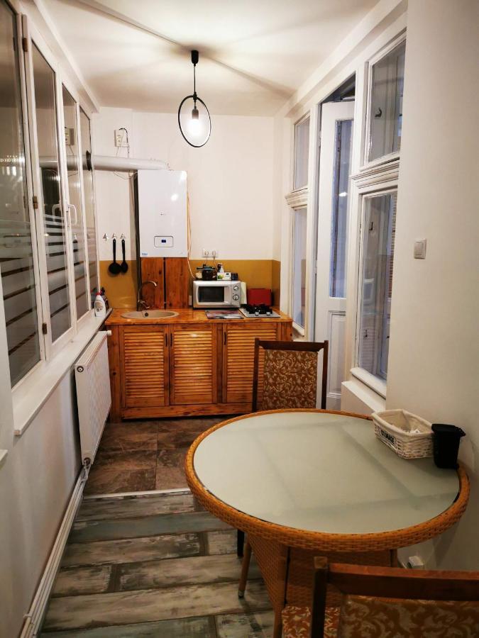 Apartament Hunter Lägenhet Cluj-Napoca Exteriör bild