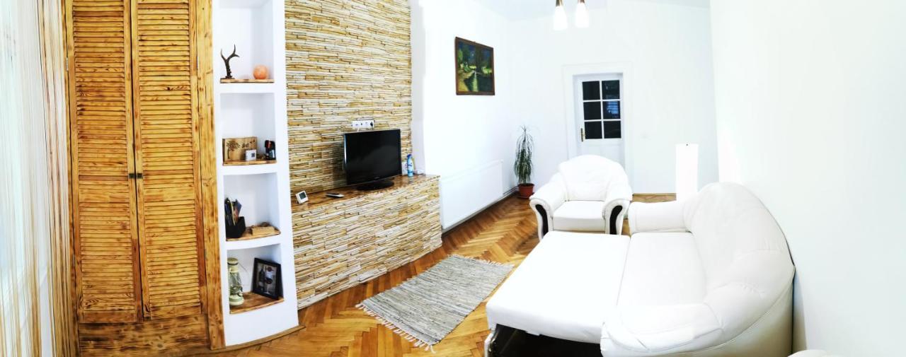 Apartament Hunter Lägenhet Cluj-Napoca Exteriör bild